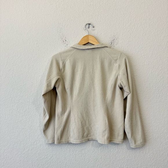 THE NORTH FACE Women 1/4 Zip Pullover Sweater in Beige - Picture 3 of 7
